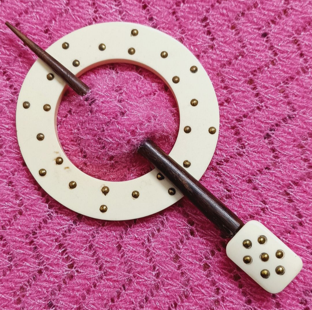 Resin Shawl Pin SP-167